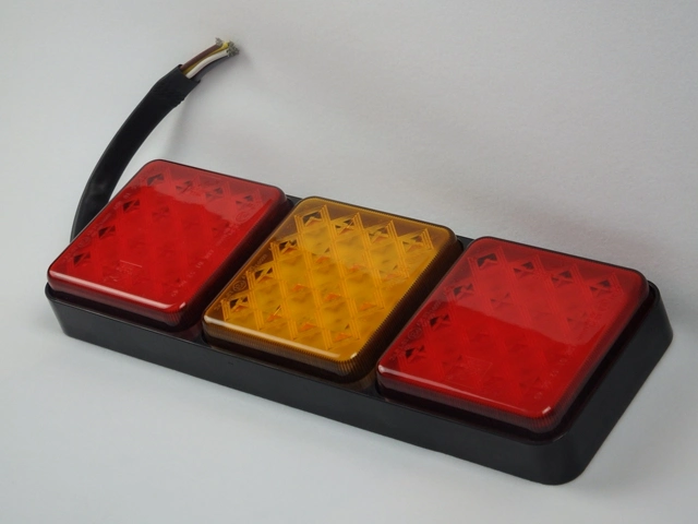 E-MARK Adr LED Truck Light Trailer Tail Stop Turn Lights for Universal Car